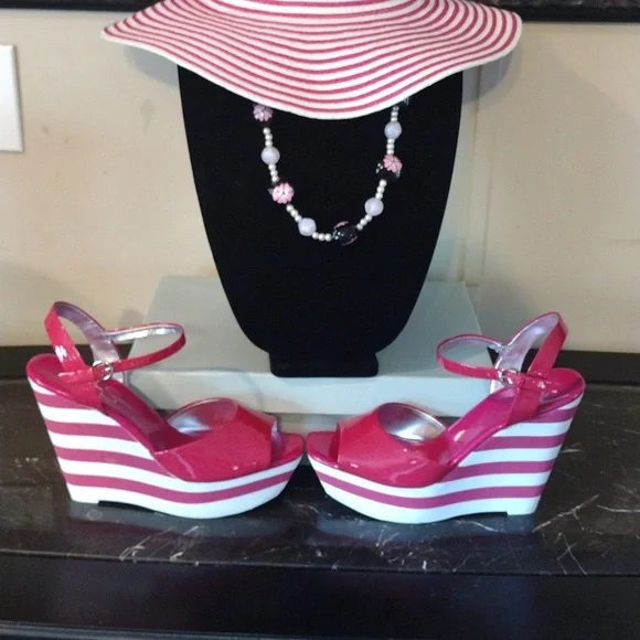 Jessica Simpson Sandals - Picture 6 of 10